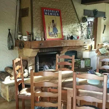 Basse-cour De Montin Au 256 Chemin De La Rocaille A 38510 Vezeronce Curtin Bed & Breakfast