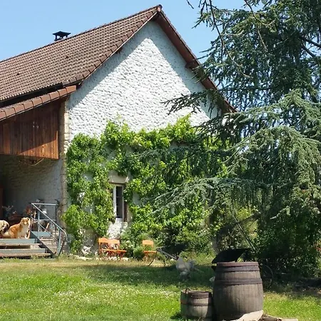 Basse-cour De Montin Au 256 Chemin De La Rocaille A 38510 Vezeronce Curtin * Morestel